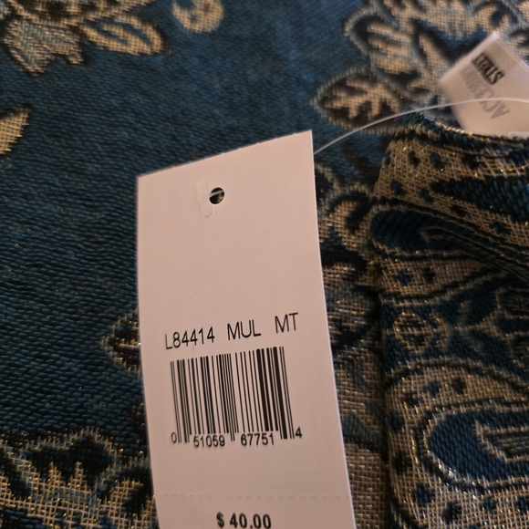 Accessory Street Elegant Floral Patterned Scarf - Metallic Gold/Dark Blue/Aqua - Picture 9 of 10